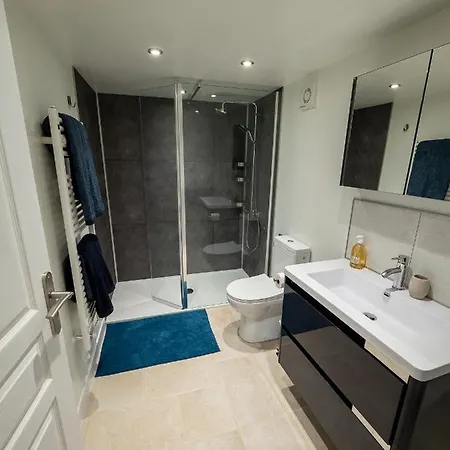 La Grange - A Peaceful Place In The Forest